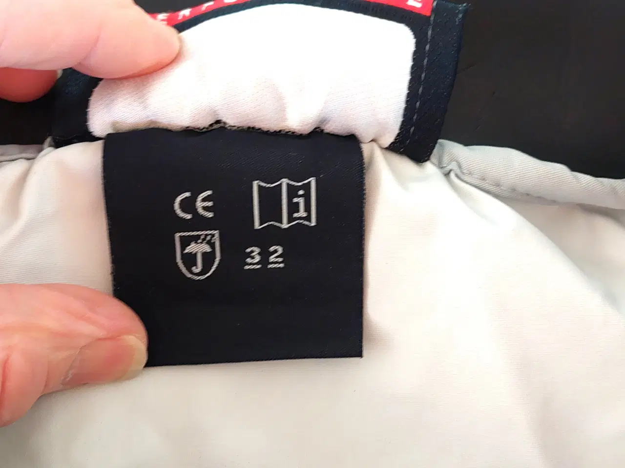 Billede 5 - Sejlerjakke, Musto Performance str. 12-13 år