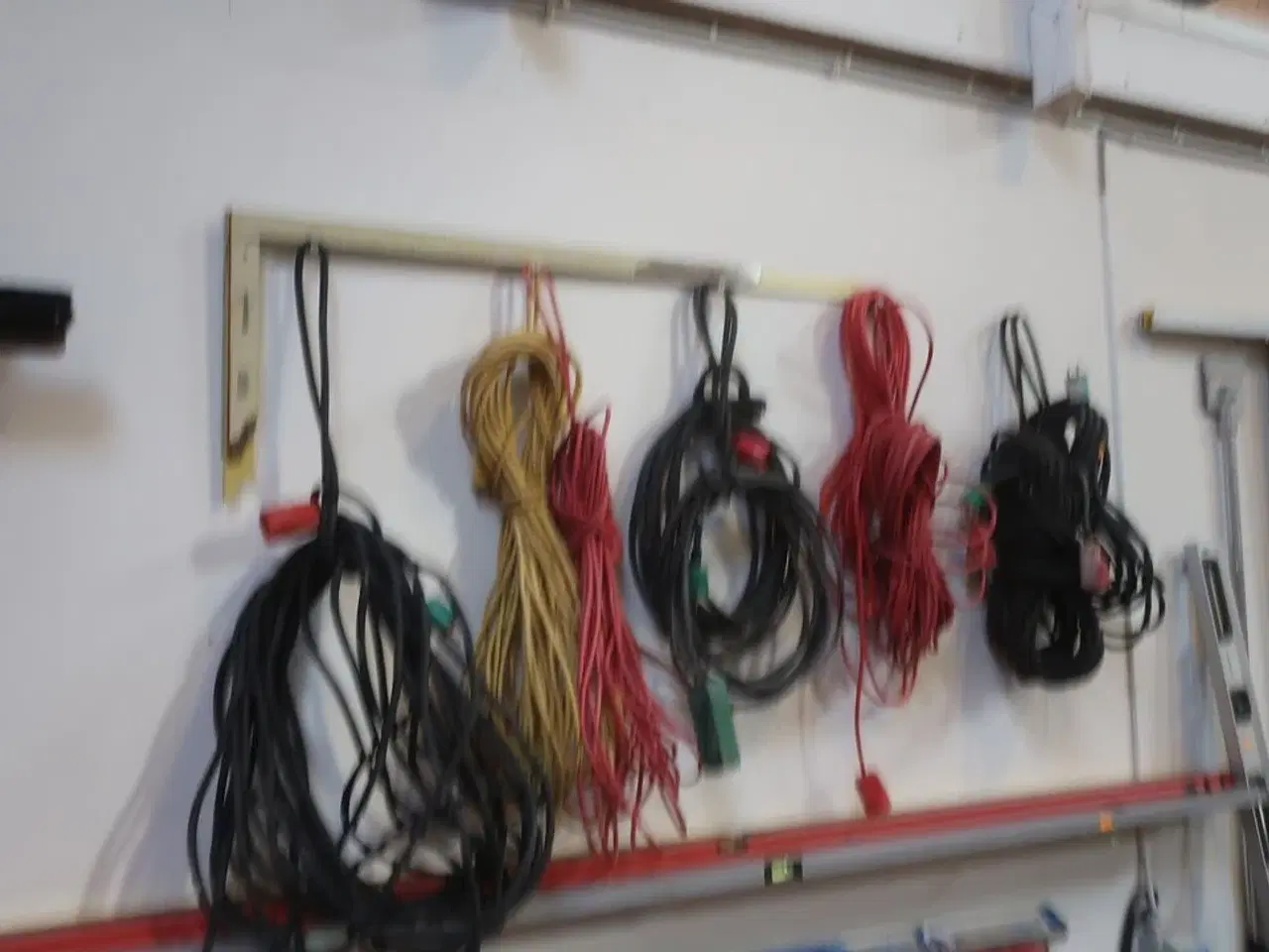 Billede 4 - Vaterpas, ledninger og vinkler