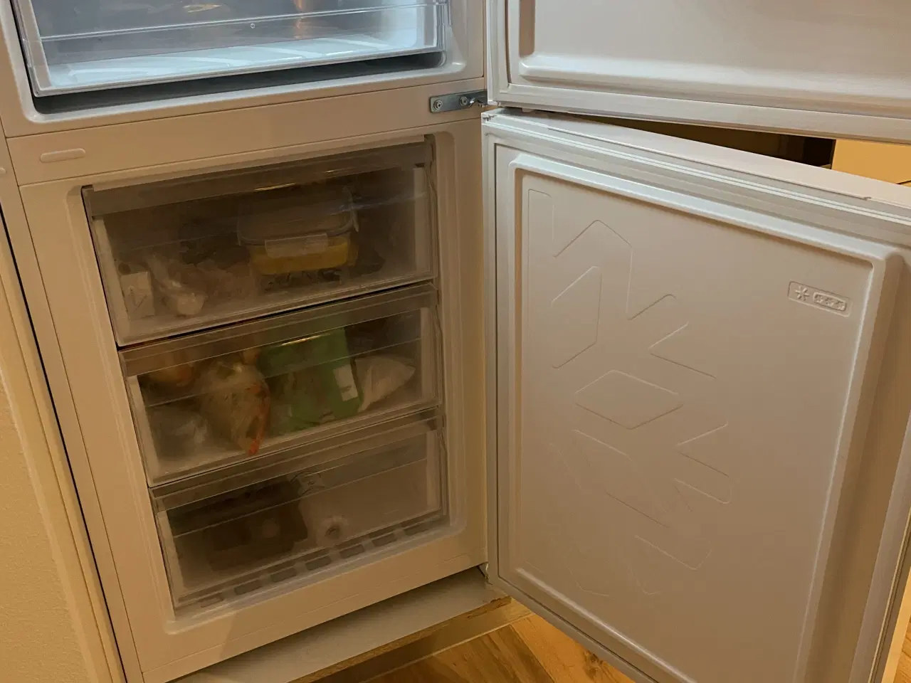 Billede 3 - Køle-fryse skab fra point sælges