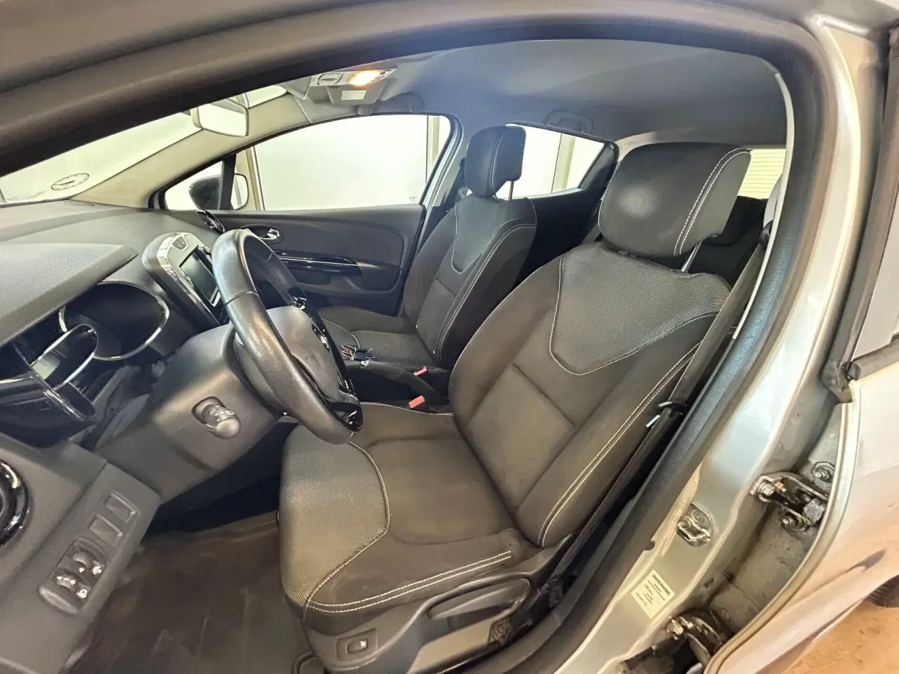 Billede 10 - Renault Clio 1,2 16V Expression 75HK 5d