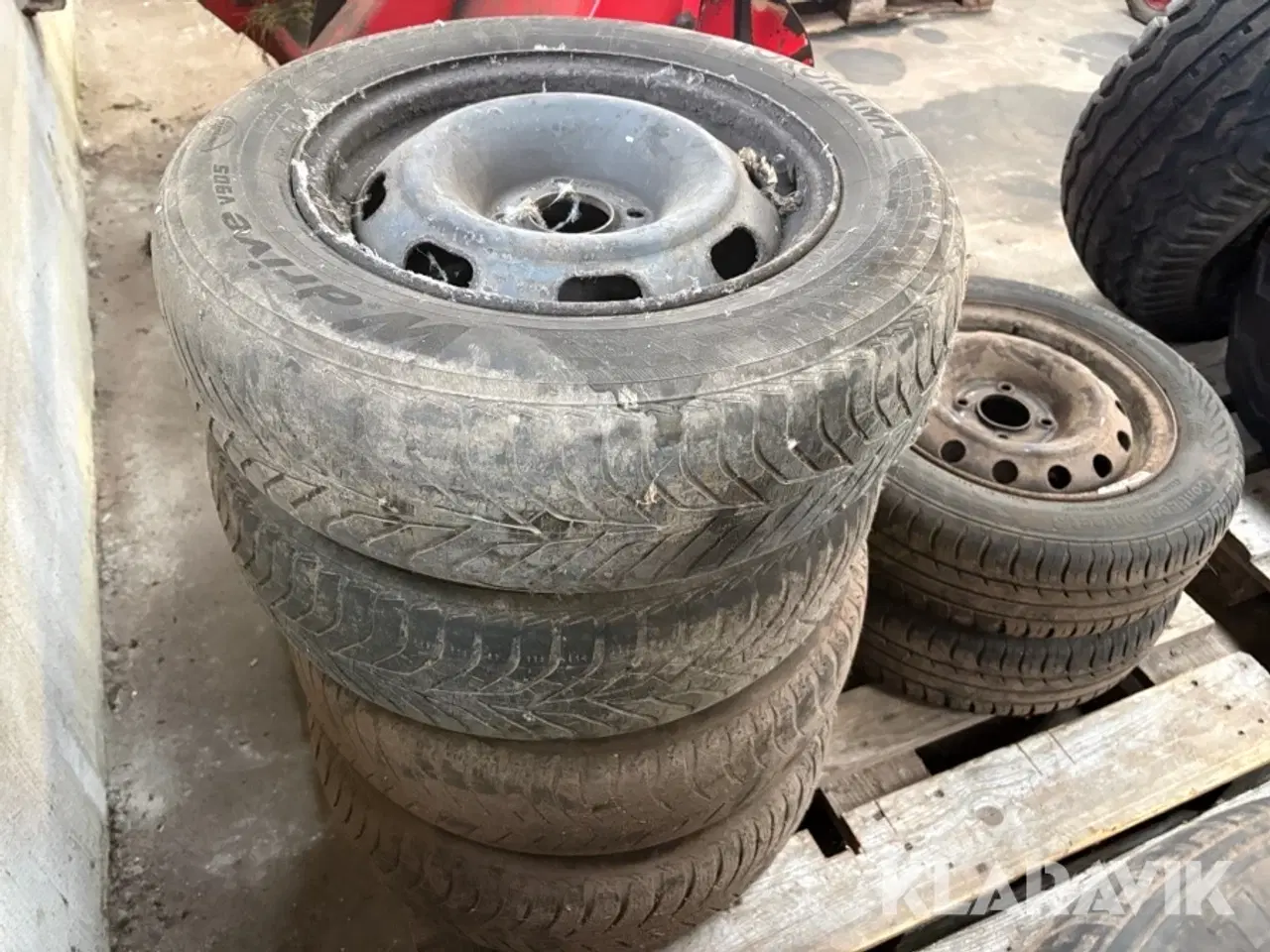 Billede 1 - Dæk med fælg - 6 styks