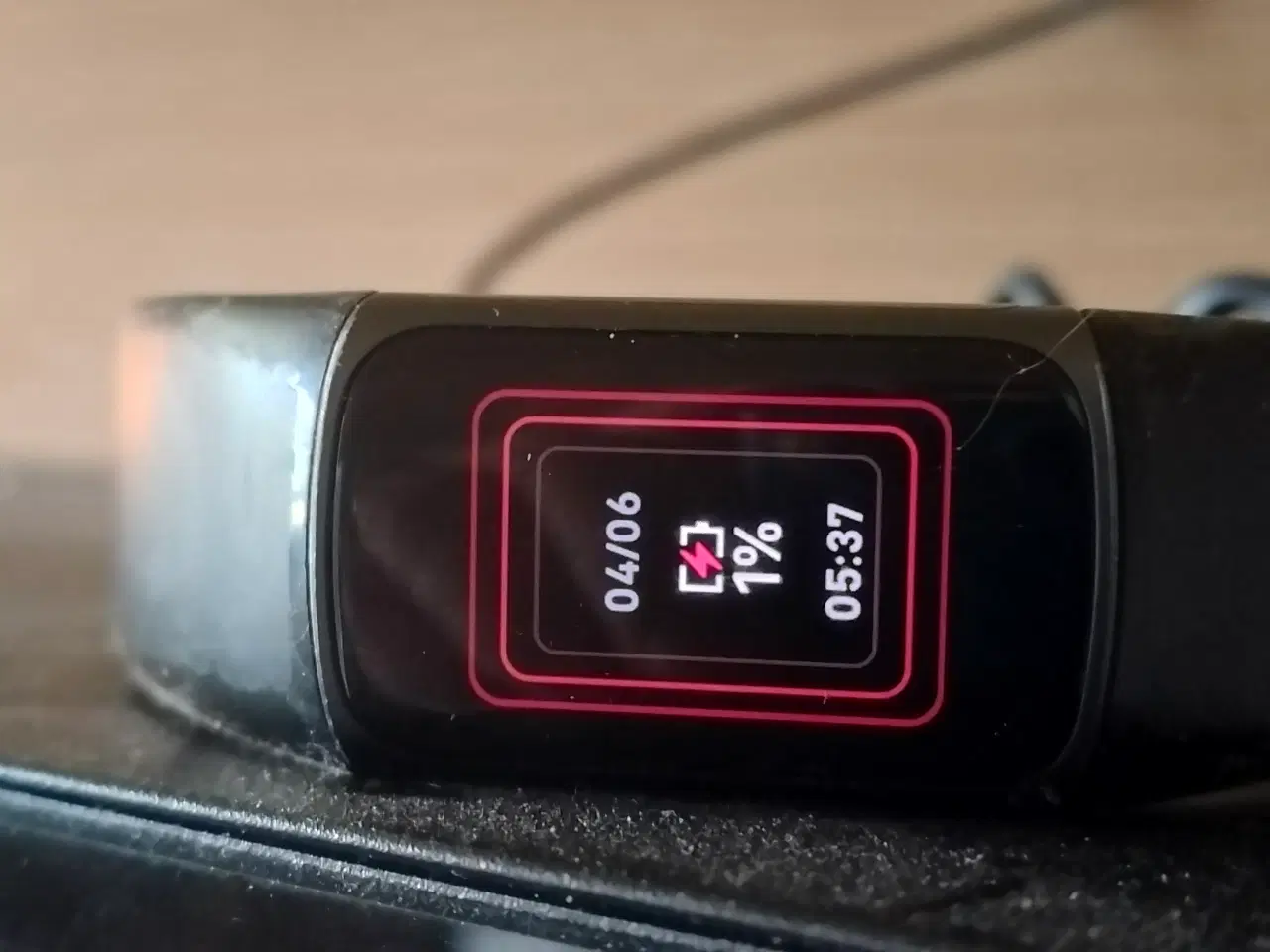 Billede 2 - Fitness armbånd - fitbit charge 5