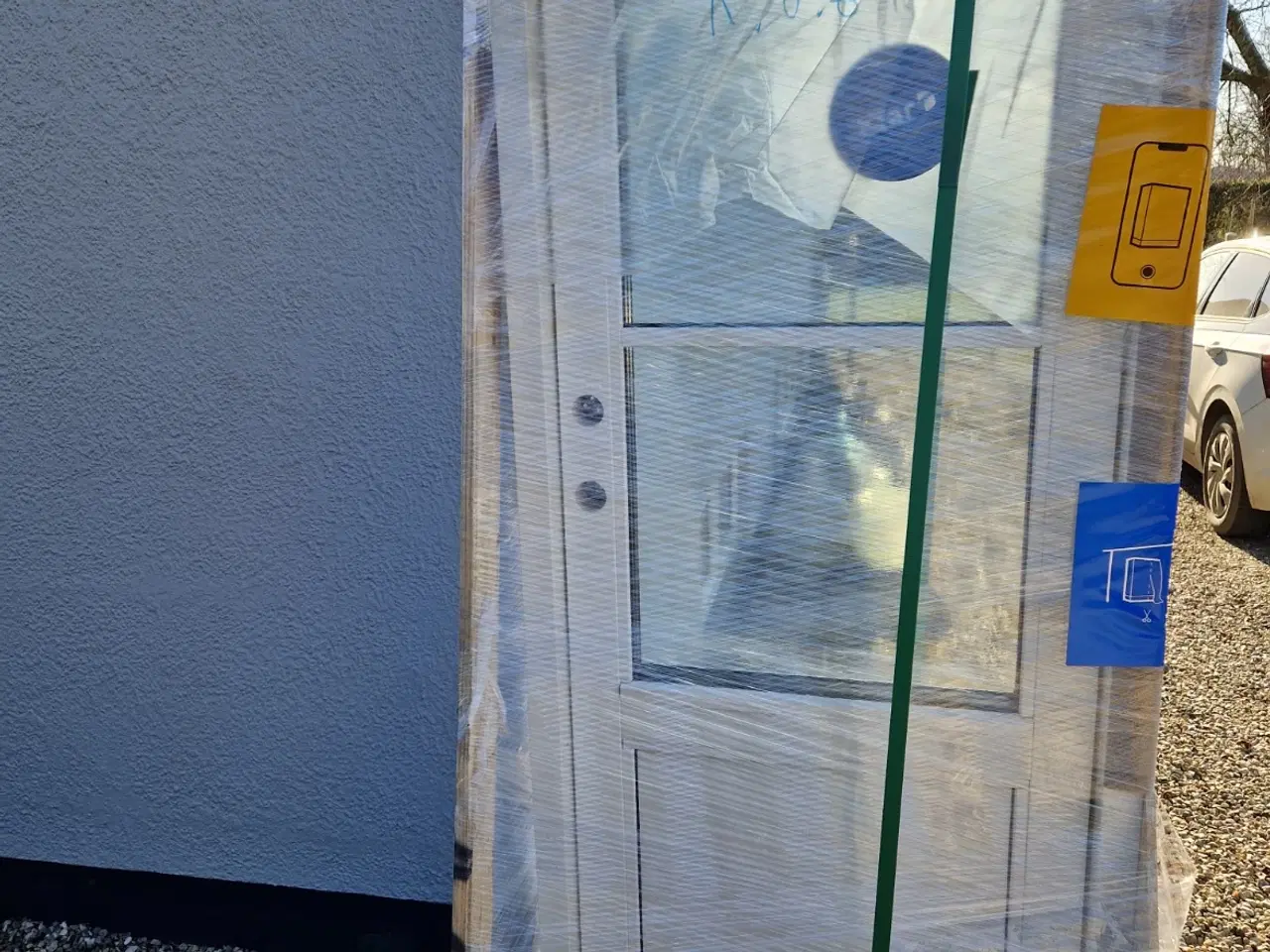 Billede 1 - Facadedør i træ. Helt ny og stadig indpakket.