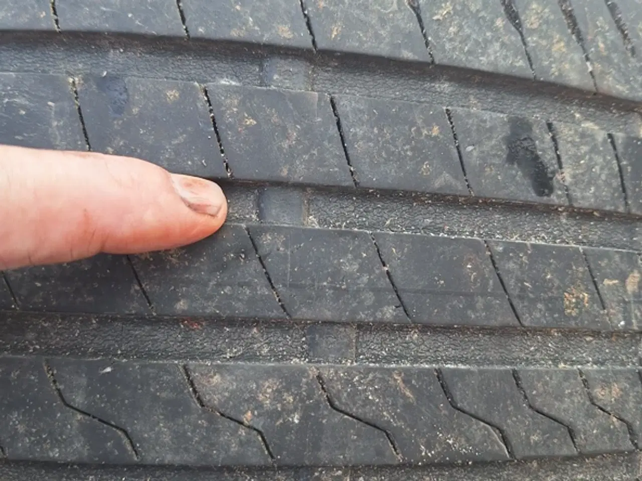 Billede 3 - Suzuki sommerdæk på alufælge