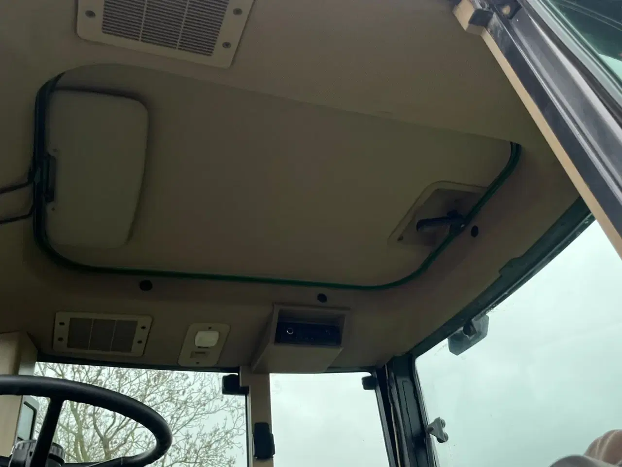 Billede 24 - John Deere 6800 Med frontlift.