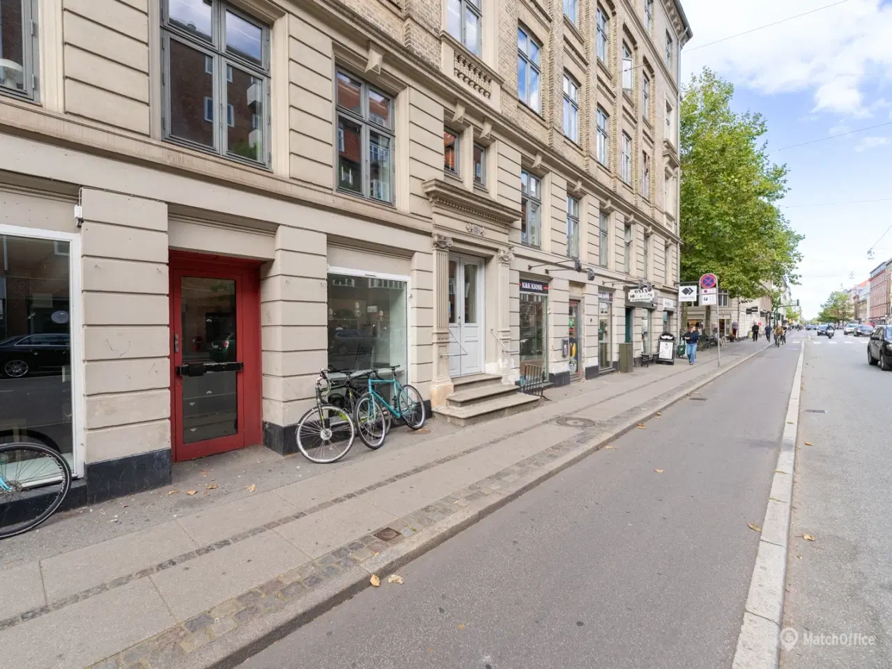 Billede 10 - SÆLGES: Regulær erhvervsejerlejlighed med facade mod Falkoner Allé