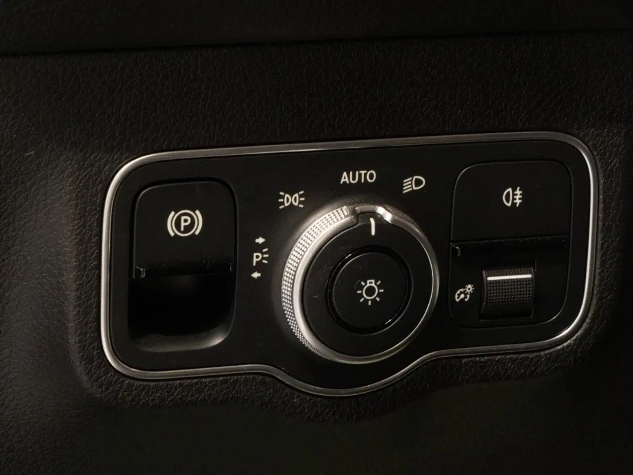 Billede 11 - Mercedes EQB250  AMG Line 7prs
