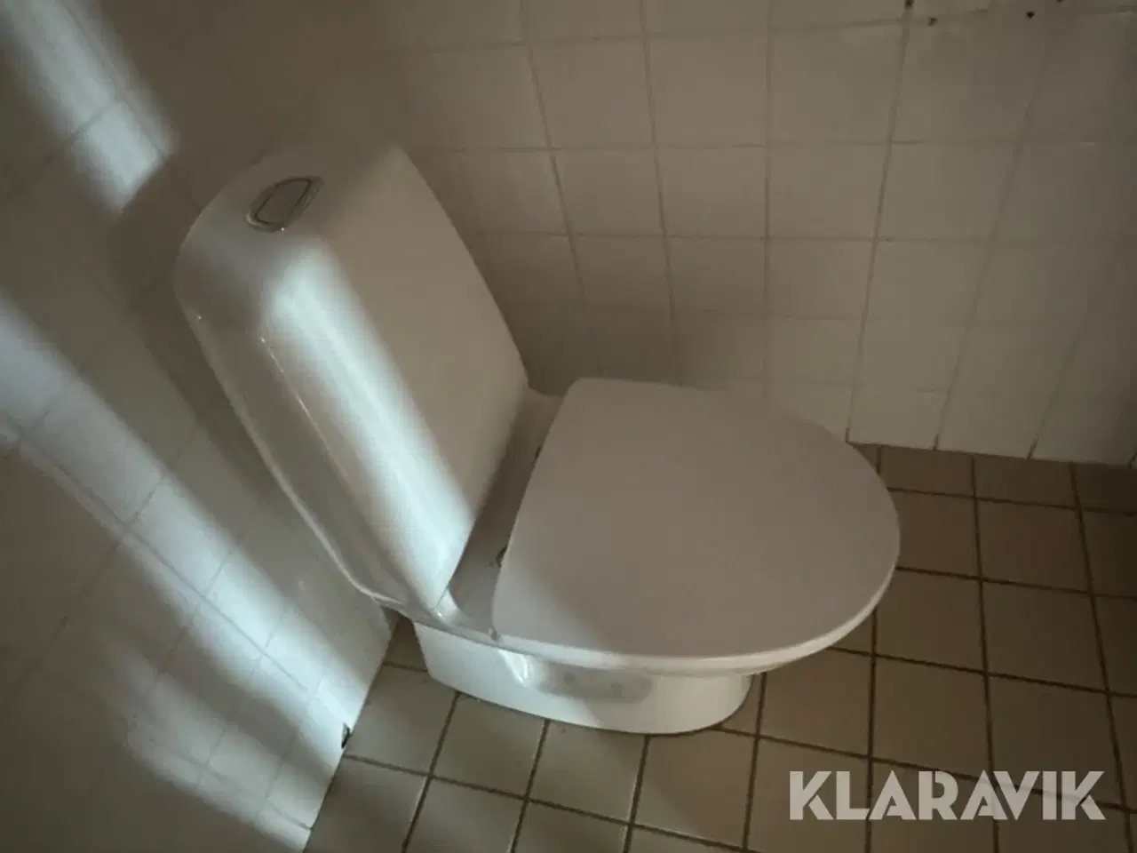 Billede 3 - Lot med håndvaske og toiletter