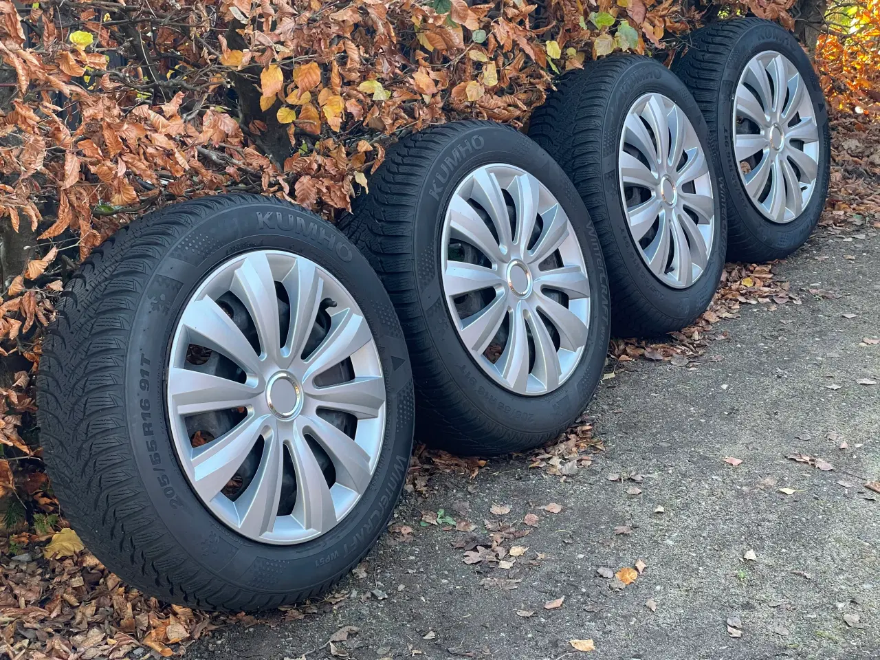 Billede 3 - Ståle fælger 205 / 55 / R16, 90% mønster tilbage