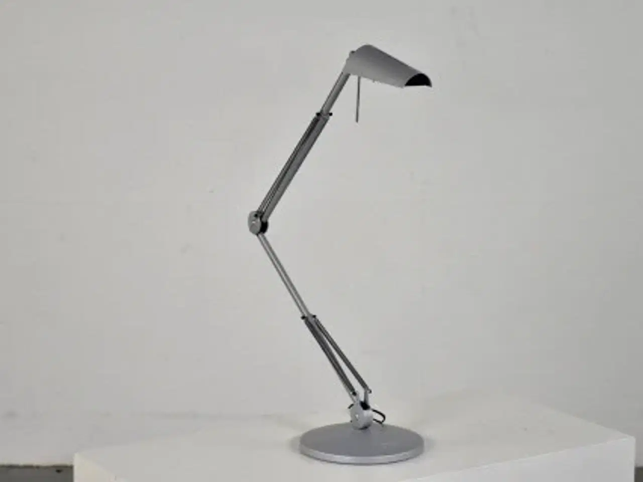 Billede 1 - Luxo air bordlampe i alugrå