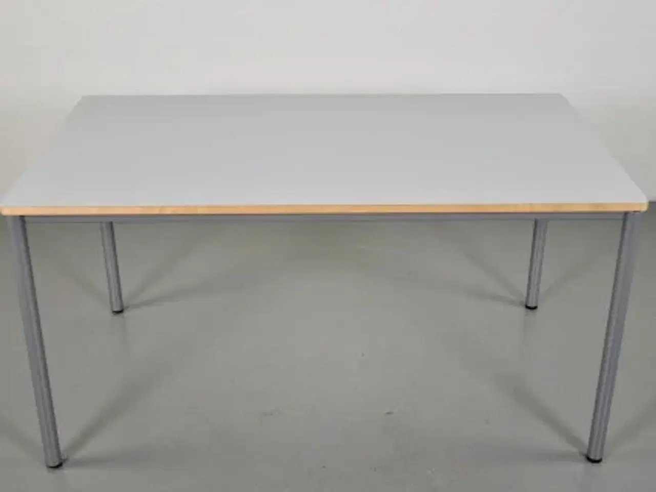 Billede 1 - Kantine-/mødebord med grå plade