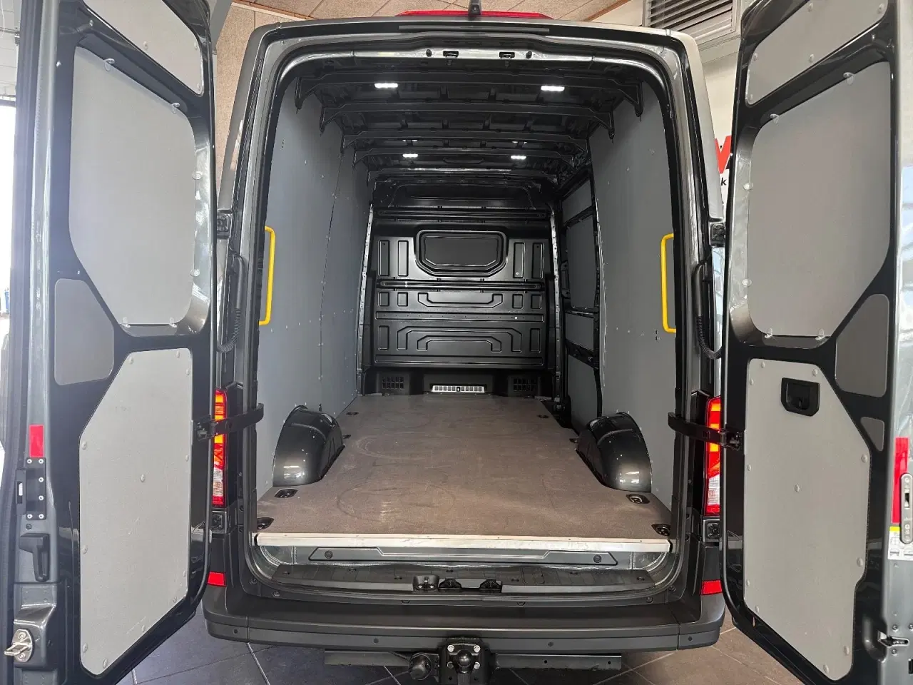 Billede 14 - VW Crafter 35 2,0 TDi 177 Kassevogn L3H2 aut. 4Motion