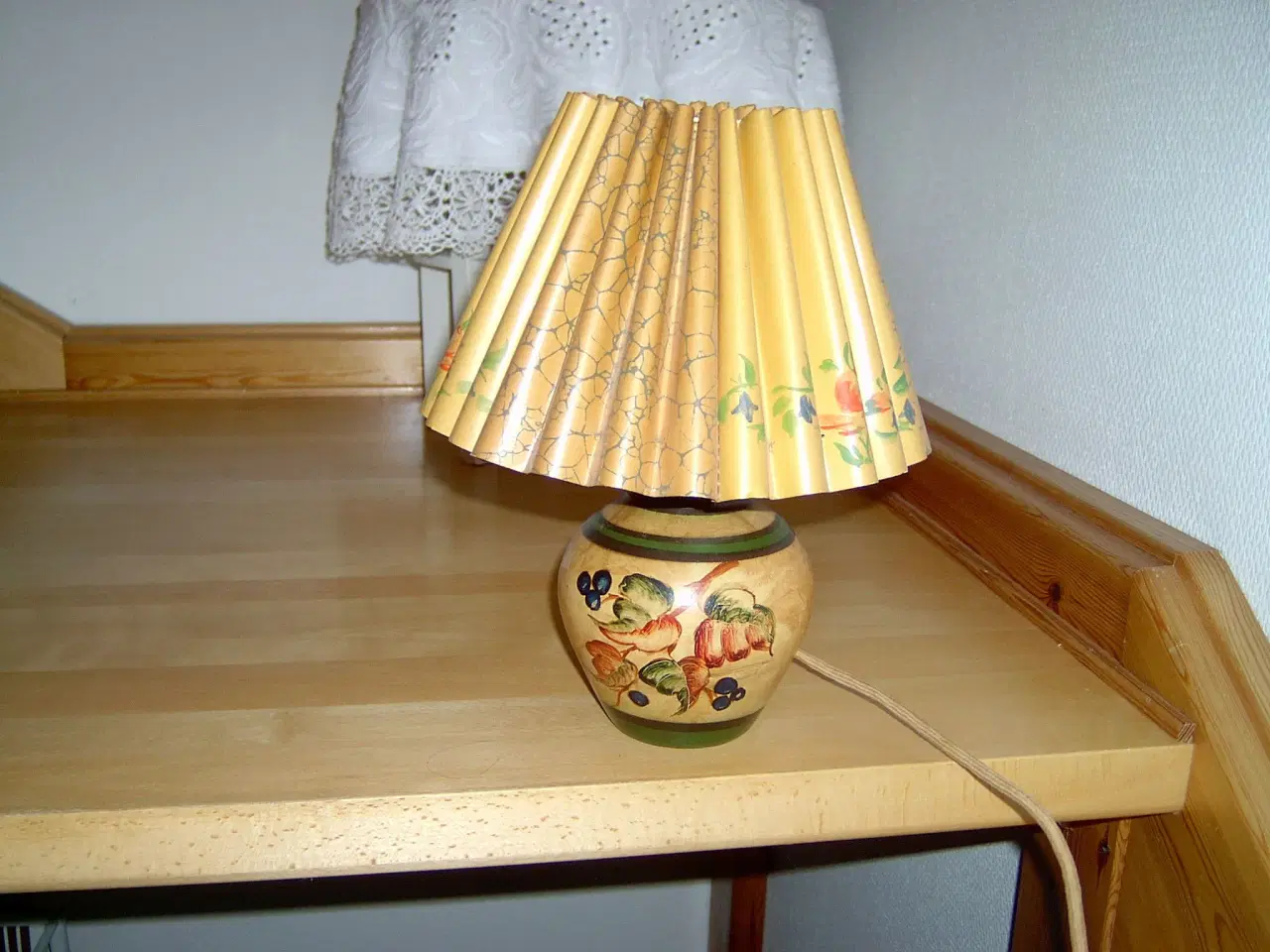 Billede 1 - Gammel bordlampe og fad
