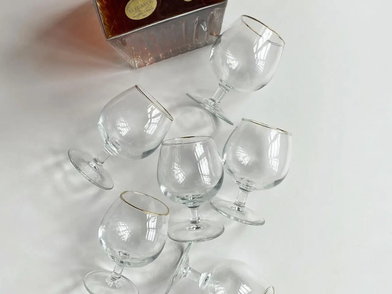 Billede 1 - Cognacglas m patineret guldkant, 6 stk samlet