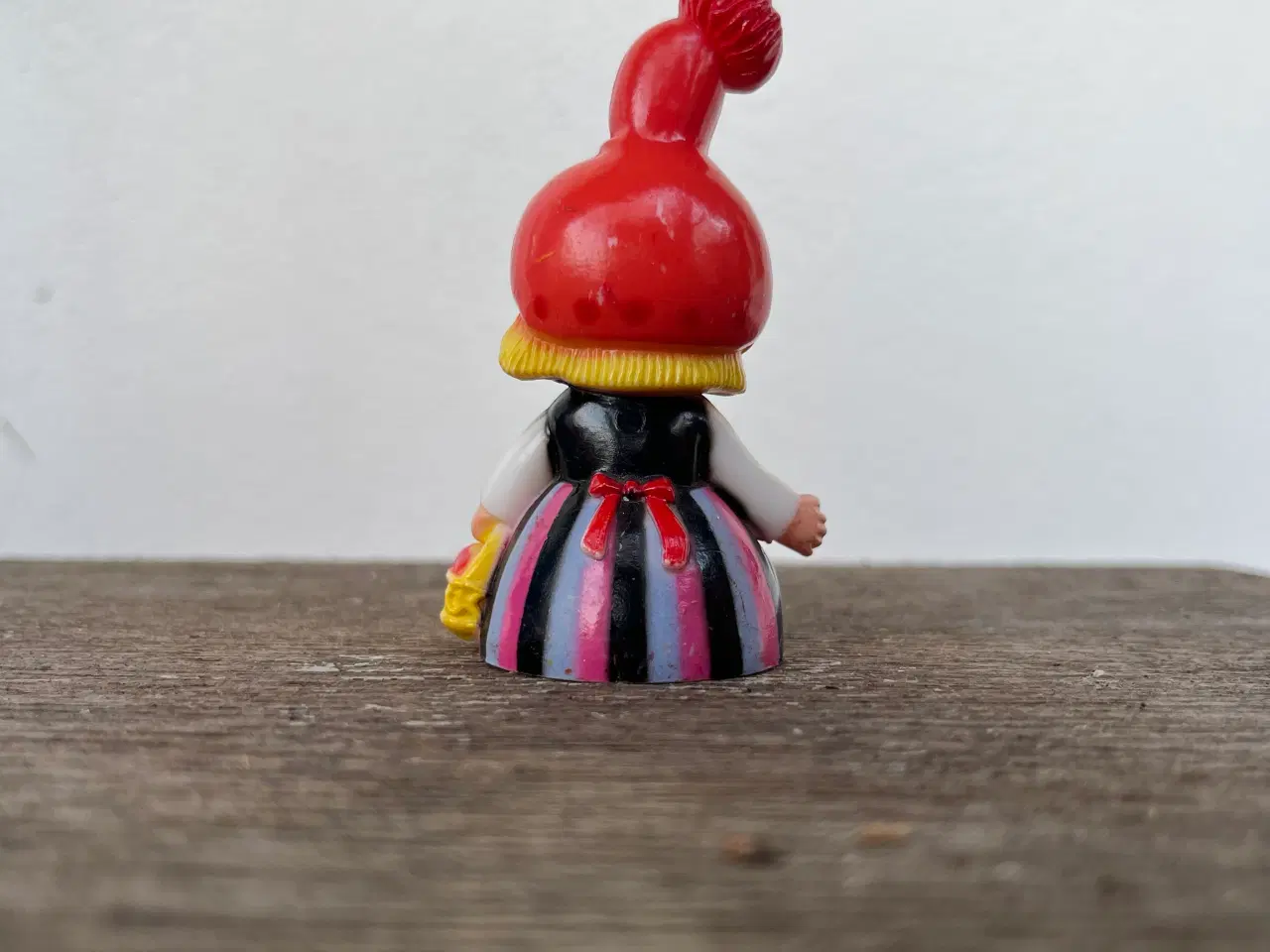 Billede 3 - Karen K nissepige med kurv.