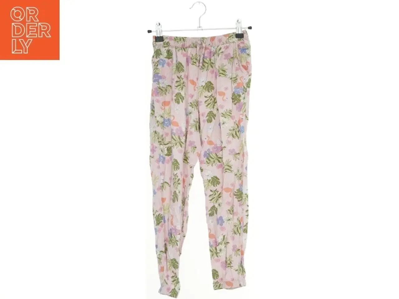 Billede 1 - Bukser med flamingo og blomster mønster fra H&M (str. 140)