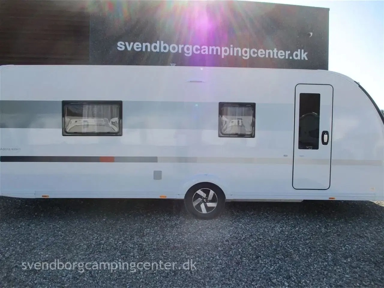 Billede 2 - 2023 - Adria Adora 613 HT   Black Friday tilbud vi er kommet i gavehumør og har sat prisen helt ned... spar kr.23.769,-