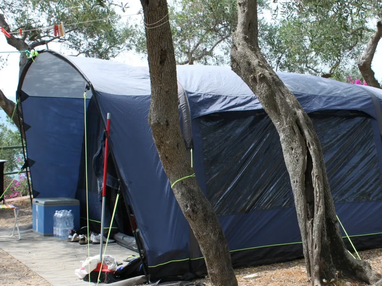 Billede 4 - Outwell Flagstaff 6A lufttelt med tæppe og shelter