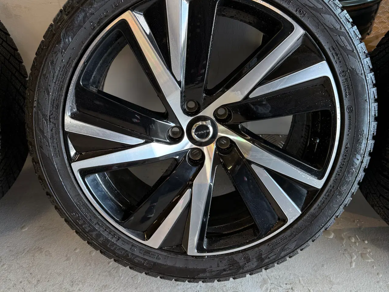 Billede 3 - Originale 19” Volvo alufælge med vinterdæk