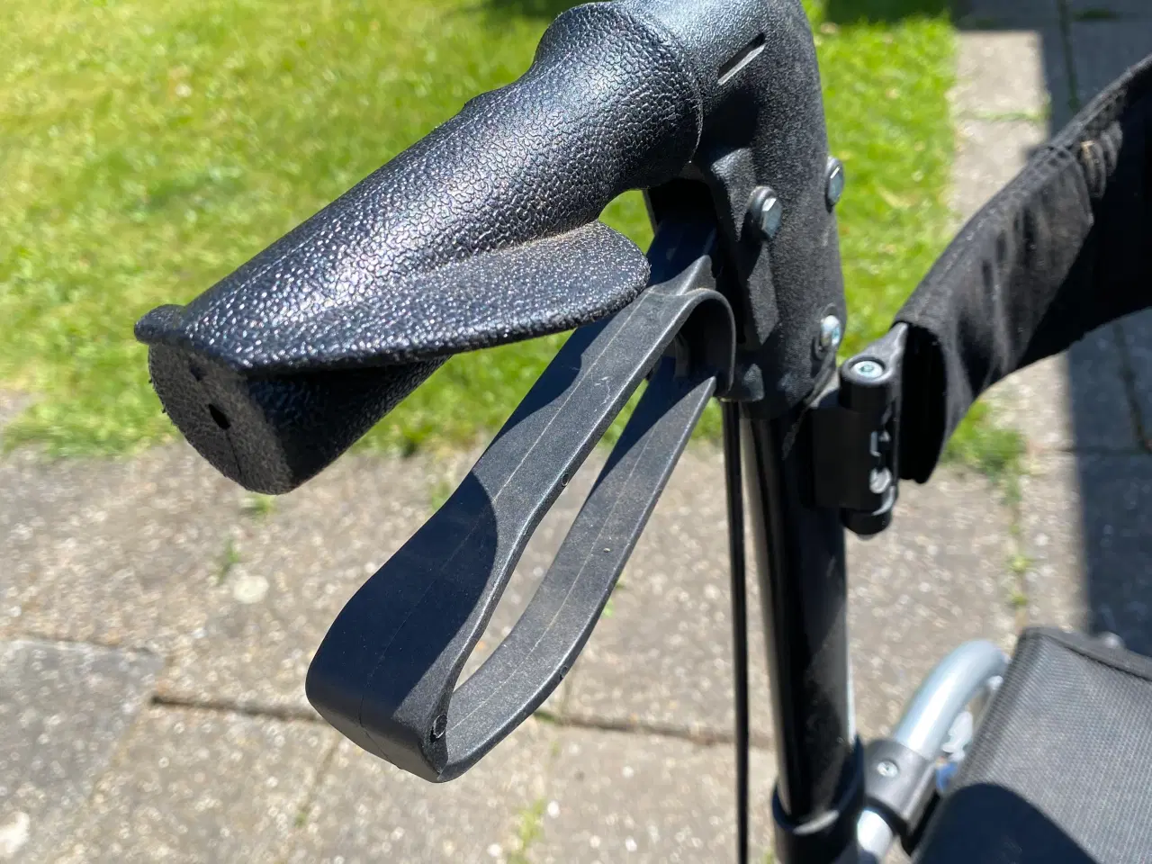 Billede 5 - Kombineret rollator og kørestol