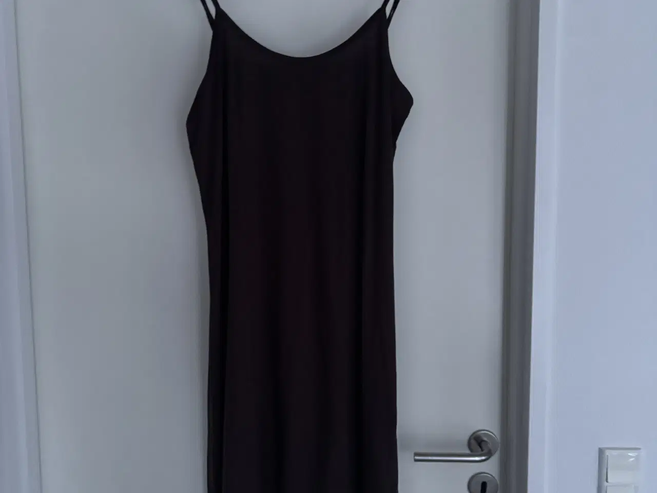 Billede 3 - Soya Leo kjole med underkjole. Str. M