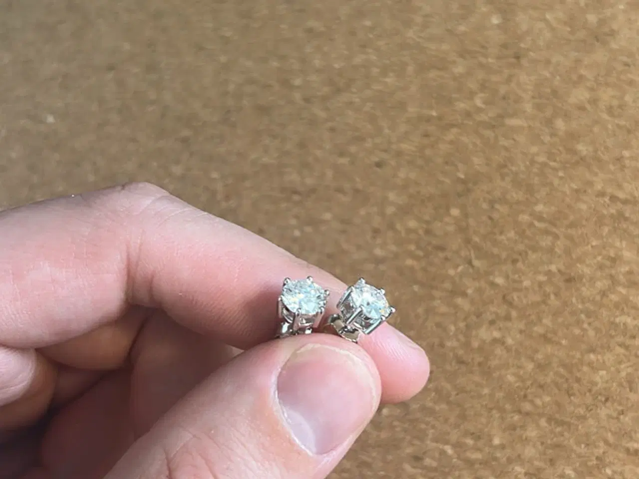 Billede 2 - Moissanite Halo øreringe 1 ct · Hvidguld · GRA-cer