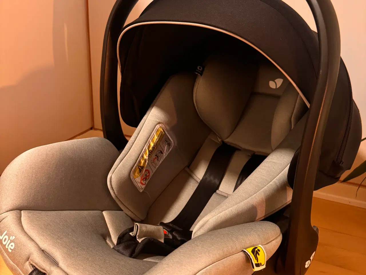 Billede 2 - Joie autostol – brugt som ny • Hurtig handel