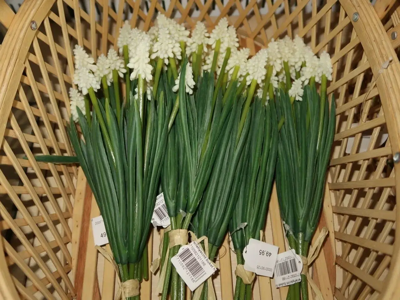 Billede 2 - Kurv med div. Kunstige blomster