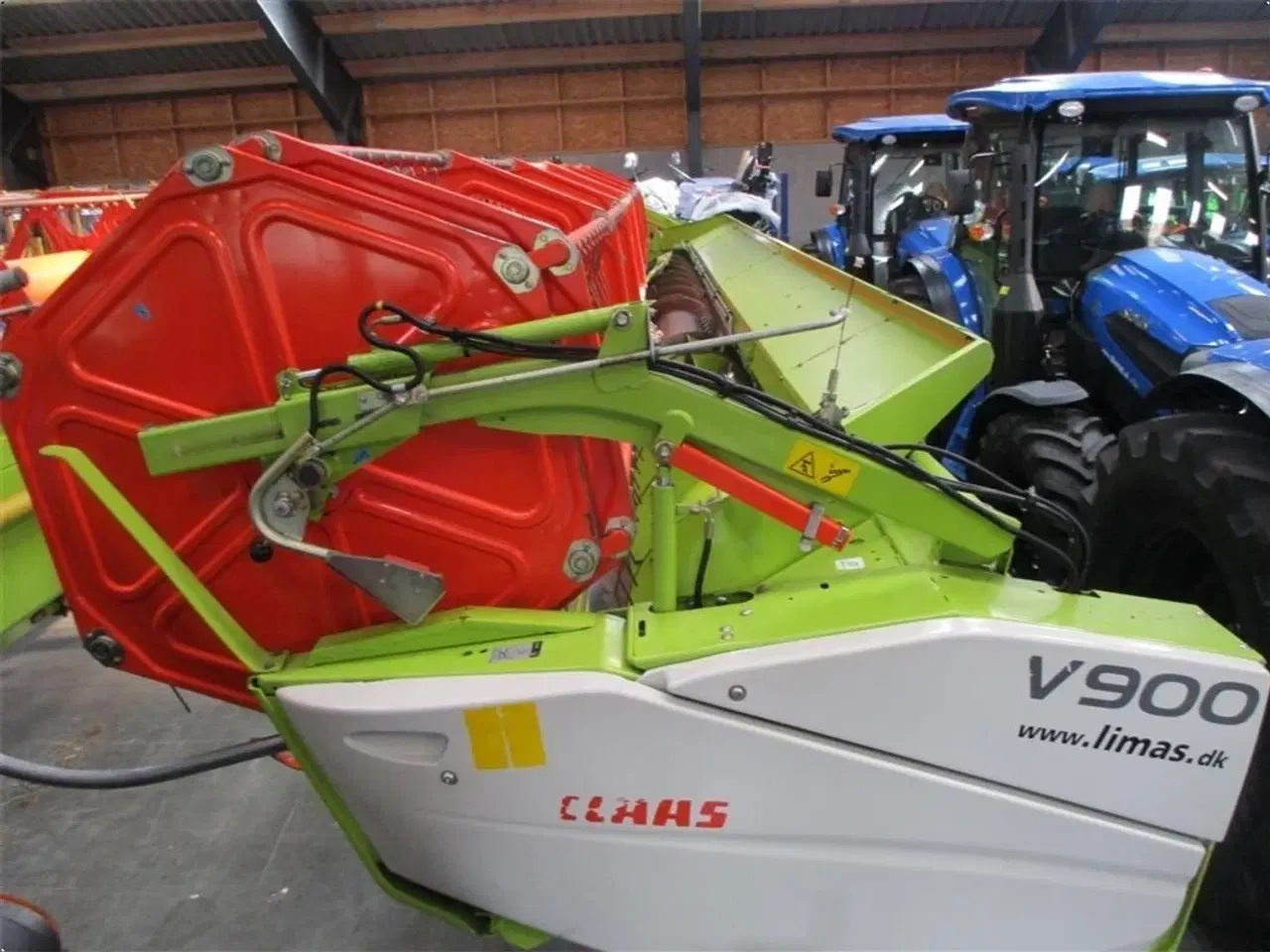 Billede 6 - CLAAS LEXION 750 Gårdmaskine med V900 skærebord.
