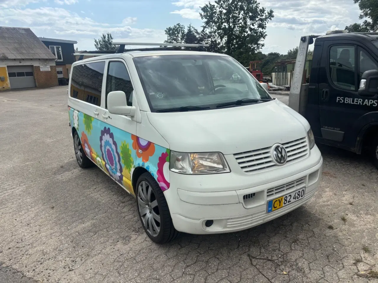 Billede 2 - VW Transporter 2,5 TDi 174 Kassevogn kort