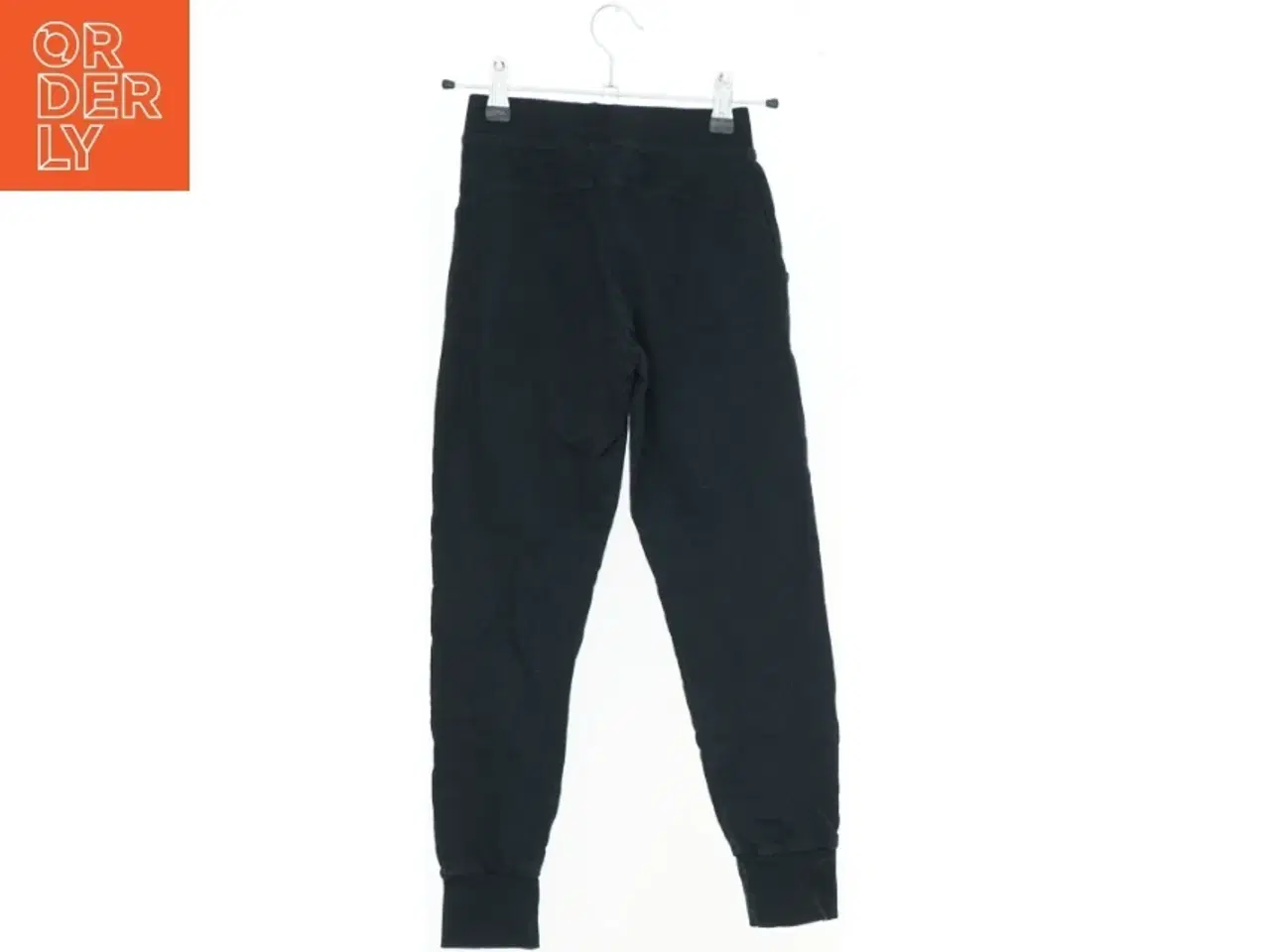 Billede 2 - Bløde sorte sweatpants fra Krymmel (str. 122)