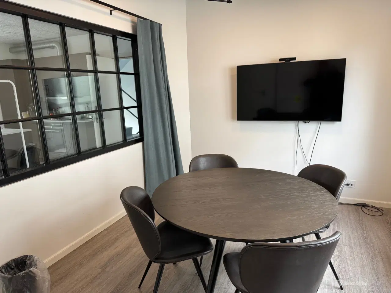 Billede 9 - Lyst og nyistandsat kontorlejemål i Brøndby – 14 m² med plads til 3 arbejdsstationer