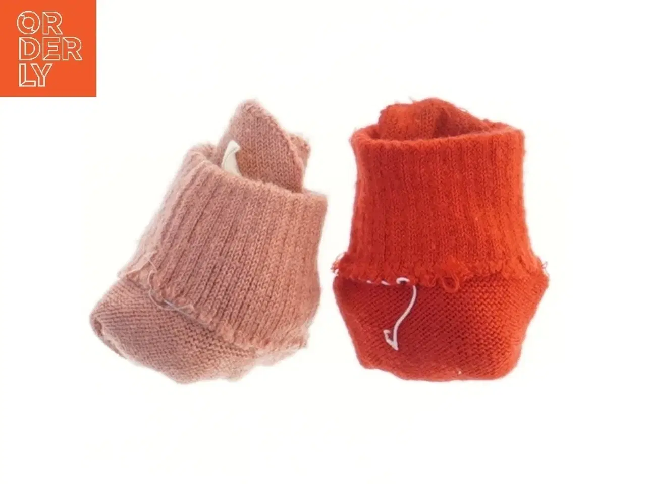 Billede 2 - To par strikkede vanter (str. 2 stk 14 cm)