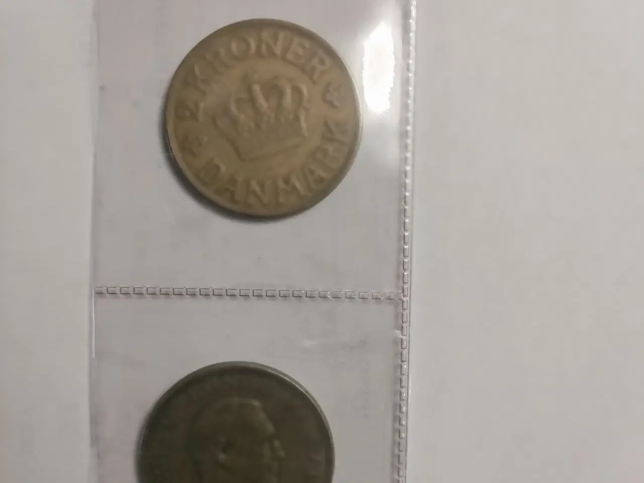 Billede 2 - Danske 2 stk. "gule" 2 kroner