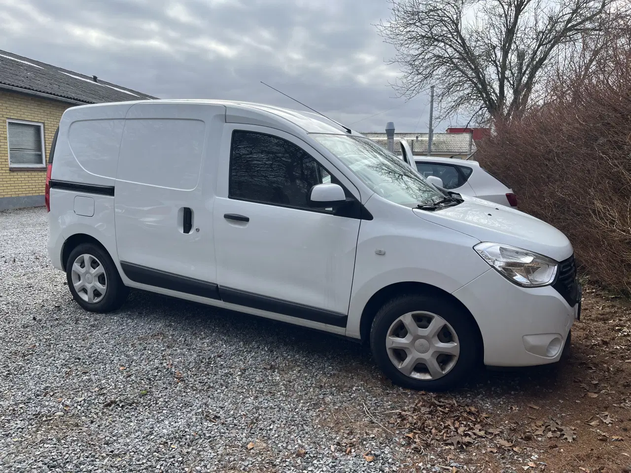Billede 1 - Dacia Dokker med meget lav km tal!