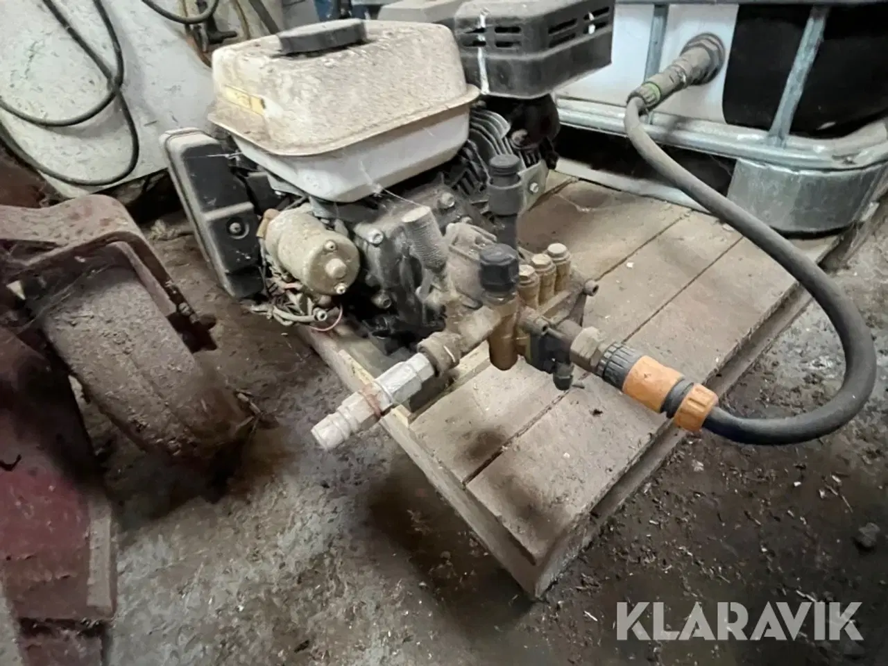 Billede 4 - Pumpe med tank 1000 L