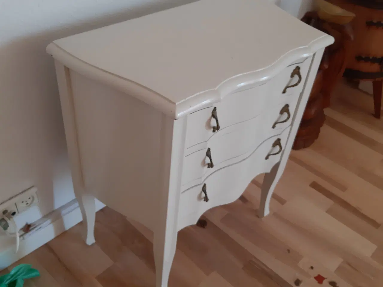 Billede 3 - Kommode antik creme hvid