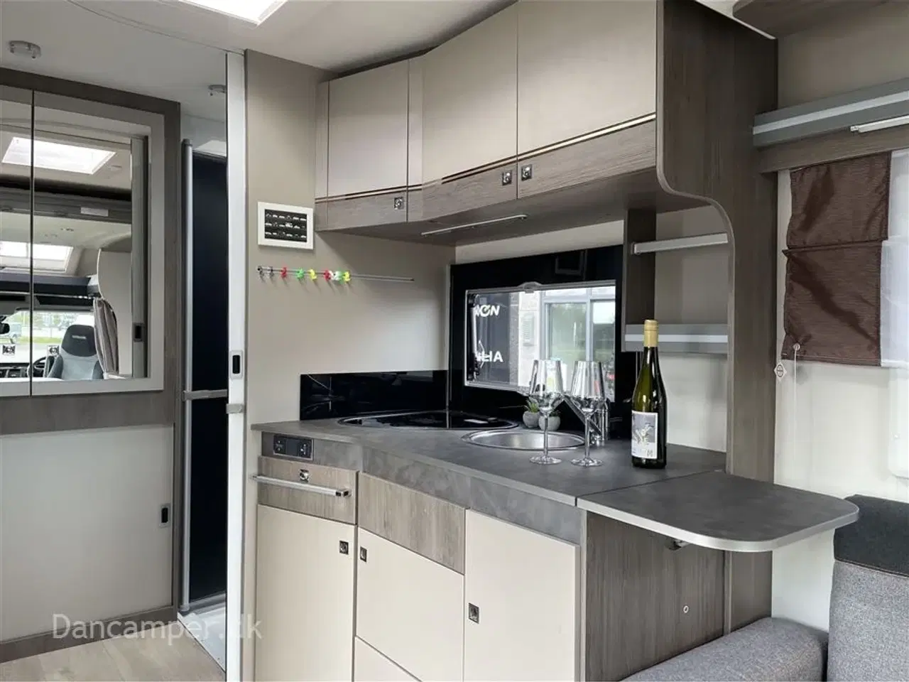 Billede 14 - 2020 - Chausson Titanium 640   Kommissionsbil. Lounge siddegruppe , Dobbeltseng, Populær model , 170Hk, 6-trins automatgear, solcelle, inverter 1500W