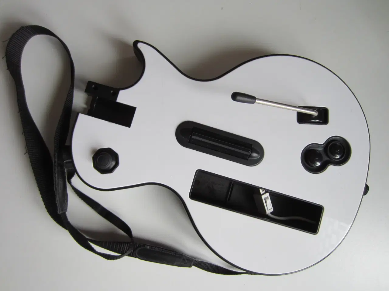 Billede 1 - Guitar Hero Wii Controller med rem, mem