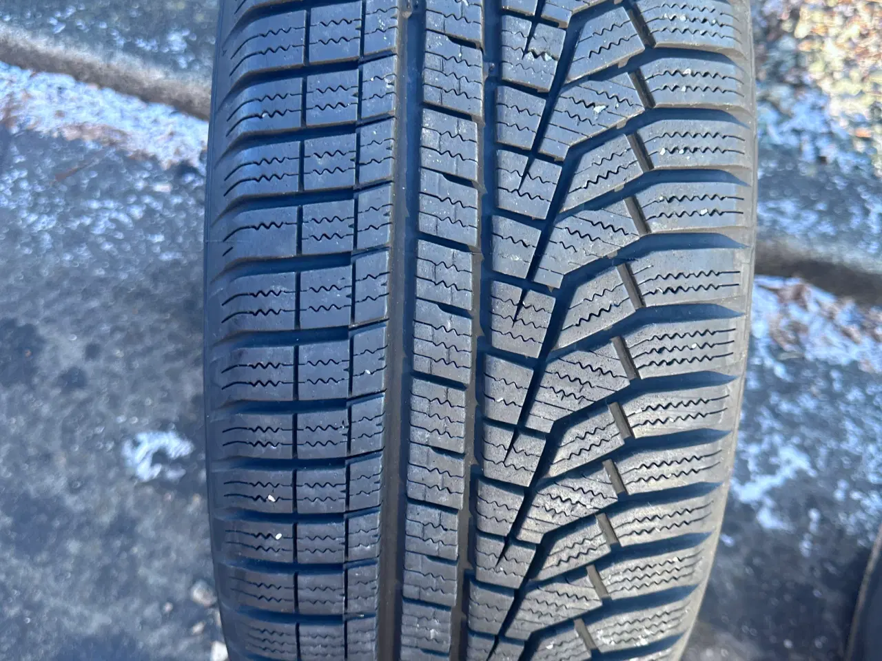 Billede 4 - 2 stk. Hankook vinterdæk 205/55 R17 – Kun brugt 1 