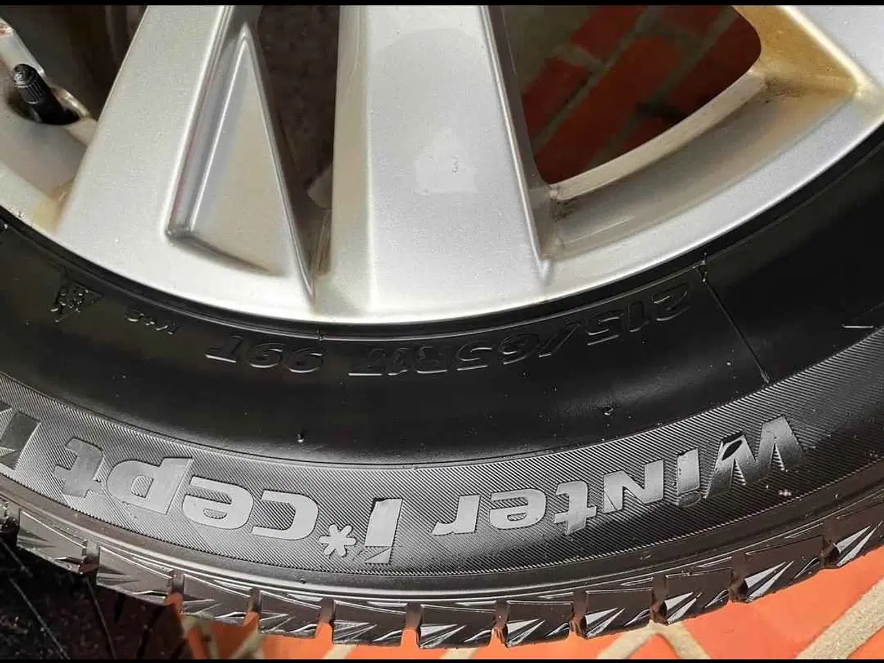 Billede 3 - Alufælge m/vinterdæk til Peugeot 3008