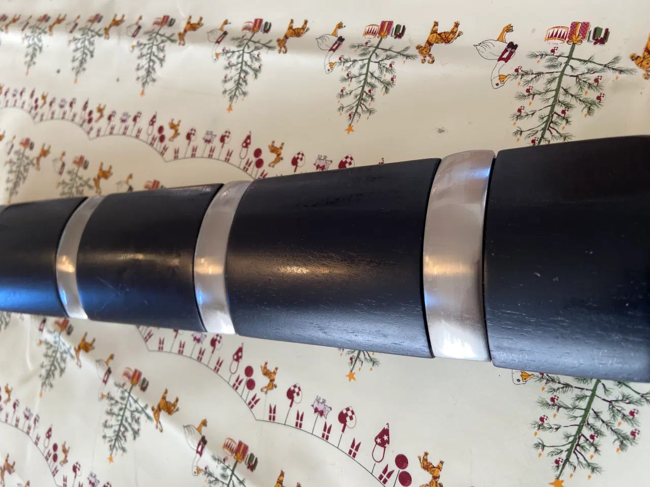 Billede 4 - Knagerække i sort med børstet stål