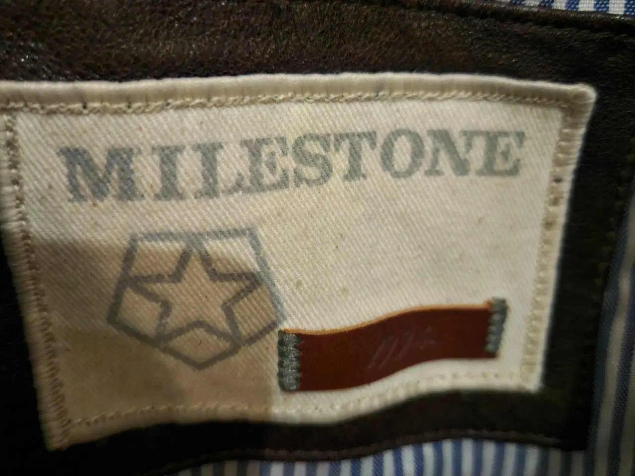 Billede 3 - Milestone læderjakke, 48/S