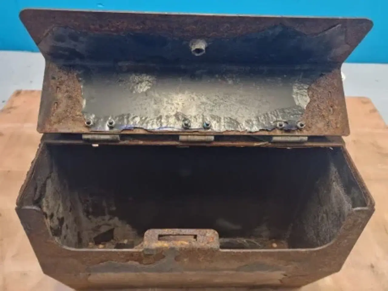 Billede 16 - JCB 4CX Værktøjskasse 128/H0977