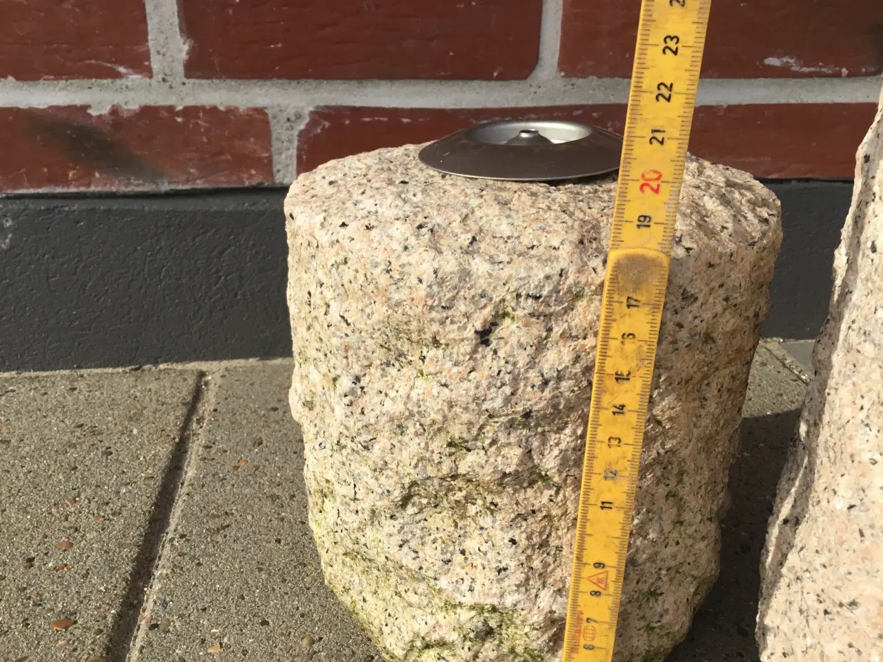 Billede 3 - Havefakler i sten (granit) 