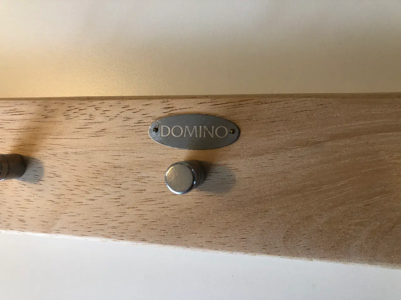 Billede 3 - Knagerække i lyst træ