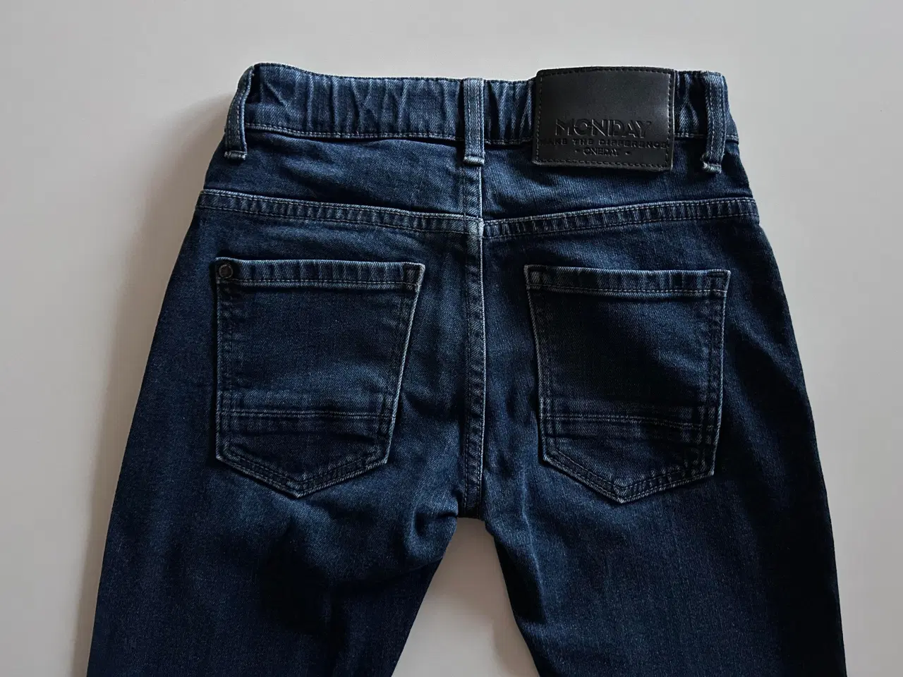 Billede 4 - Monday One Day jeans, str. 12 år