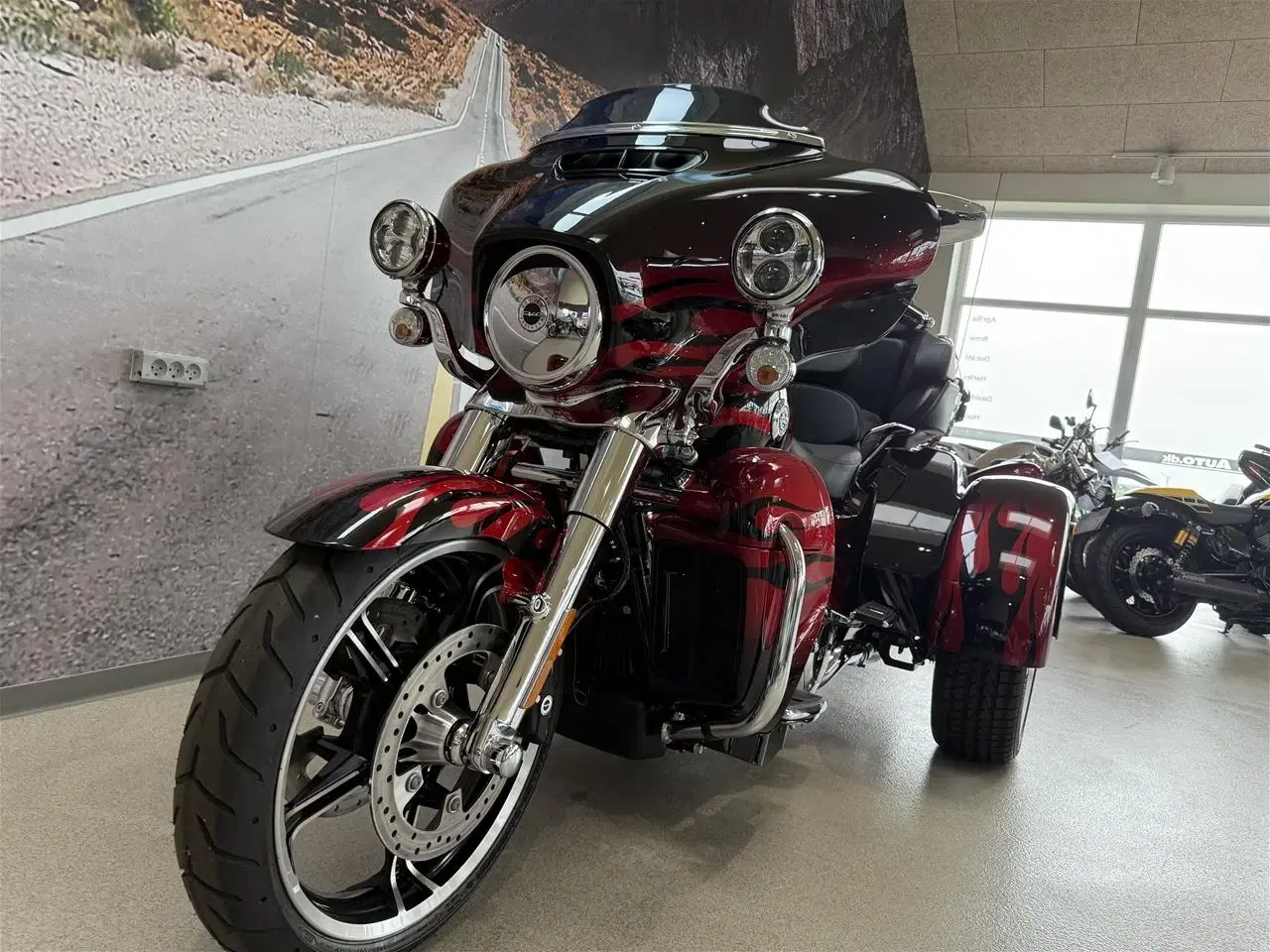 Billede 21 - Harley-Davidson FLHTCUTGSE Tri Glide Ultra CVO 117" Trike