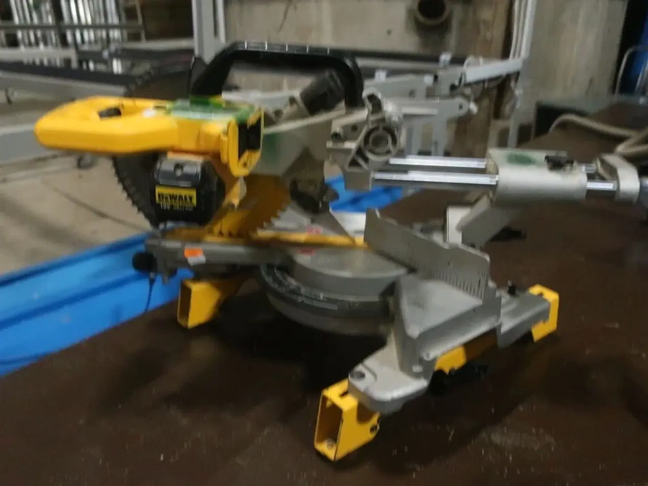 Billede 2 - Akku kap/geringssav DEWALT DCS365
