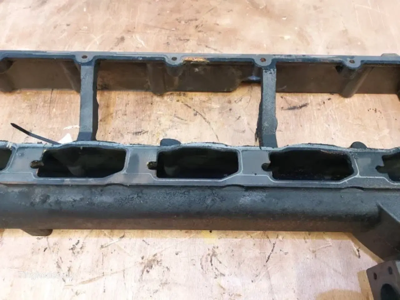 Billede 7 - John Deere 6090HZ003 Indsugningsmanifold RE536485